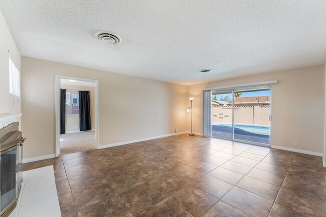 Building Photo - 2016 Embrey Ave