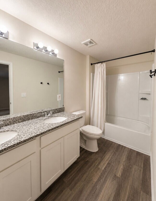 Building Photo - Spacious 4-Bedroom Home for Rent in Palm Bay!