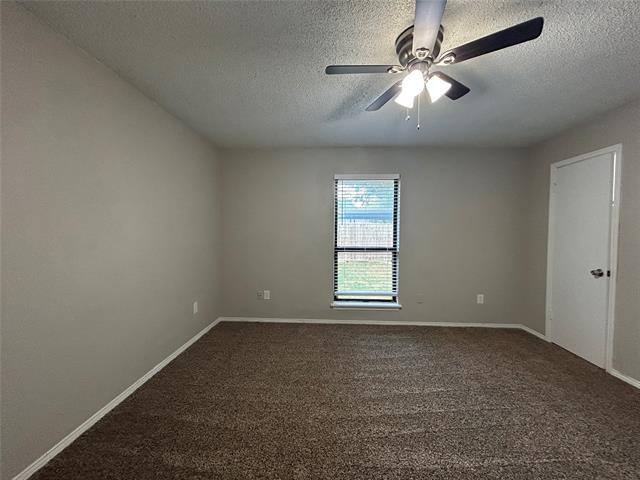 Building Photo - 6320 Holiday Ln