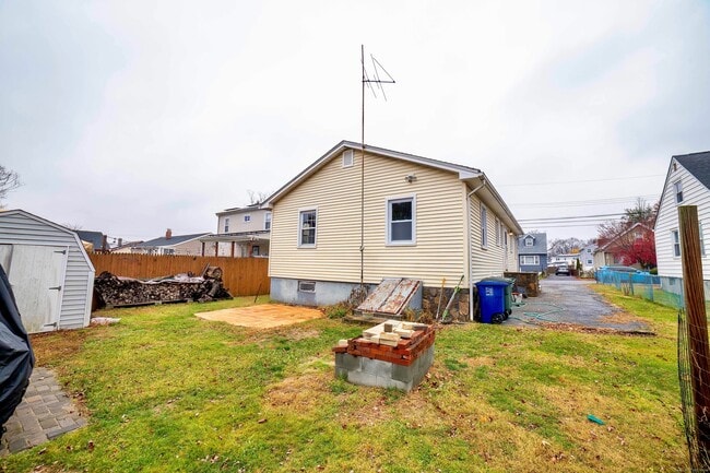 Building Photo - 45 Voight Ave