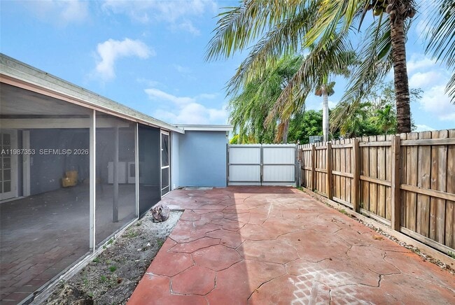 Building Photo - 4525 SW 112th Pl