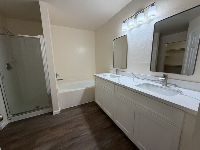 Building Photo - 10514 Encino Pass Trail