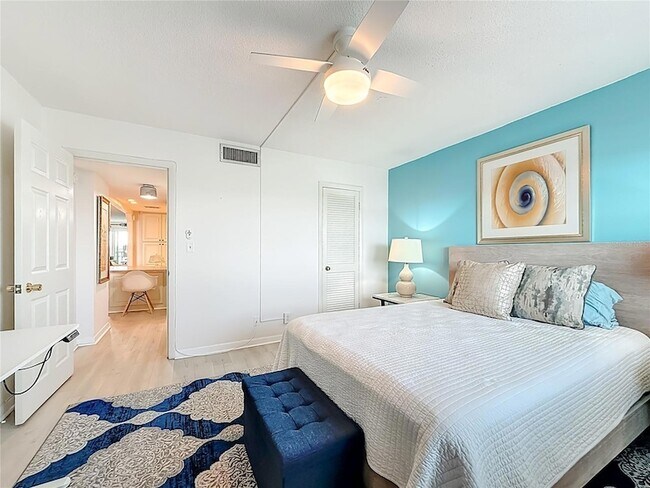 Building Photo - 400 64th Ave