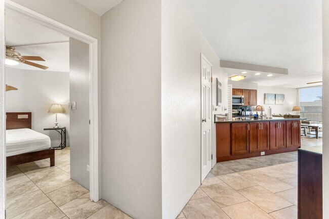 Building Photo - 1032 S Kihei Rd