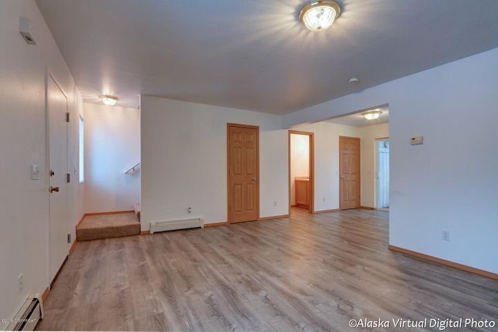 Building Photo - 1055 E Klatt Rd