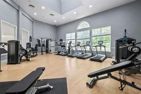 Building Photo - 601 Pointe View Dr