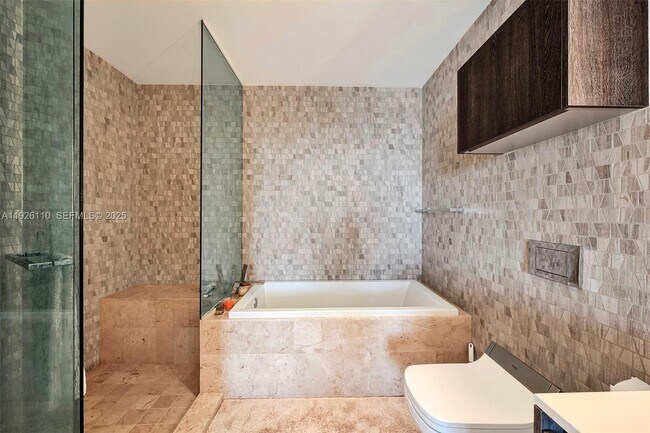 Building Photo - 88 SW 7th St