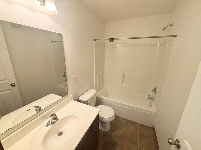 Building Photo - 15573 June Grass Ln