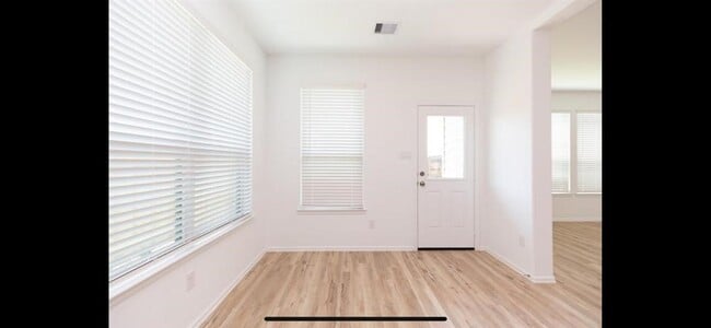 Building Photo - 19044 Pinewood Grove Trl