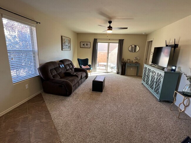 Building Photo - 2524 Las Alturas Ct