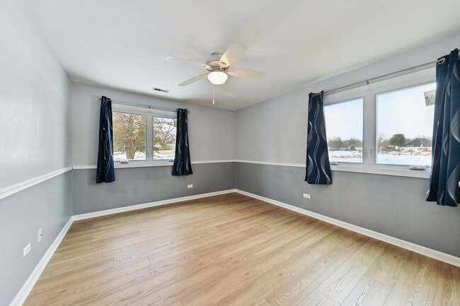 Building Photo - 1426 Stonebridge Cir