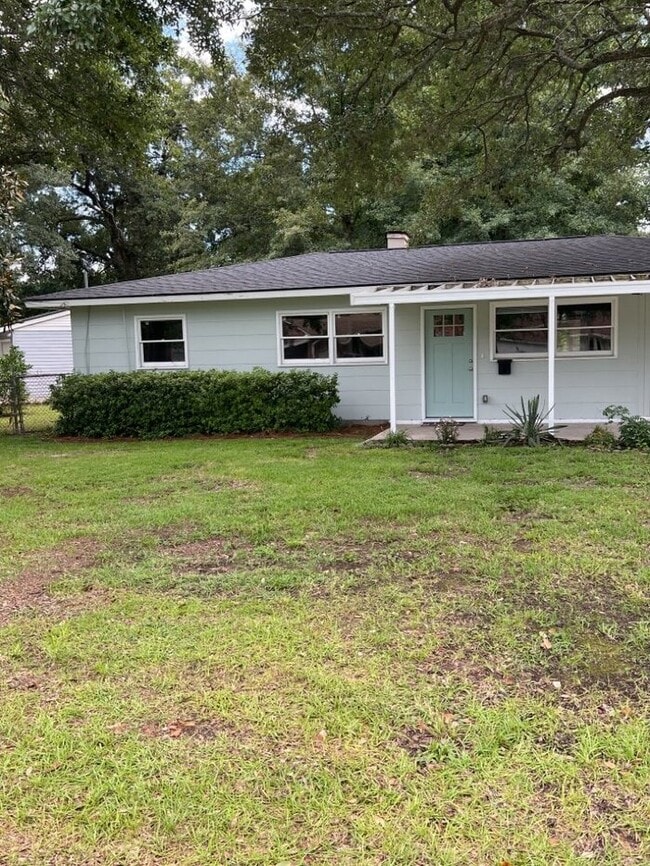 Building Photo - 5918 Hagood Ave