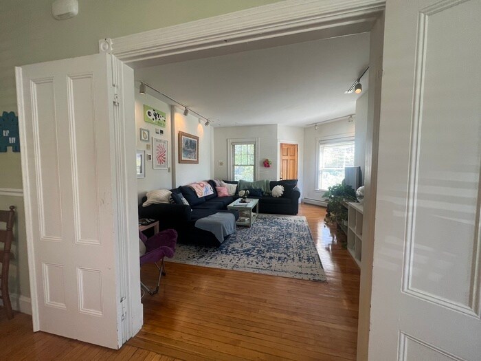 Building Photo - 27 Holton St