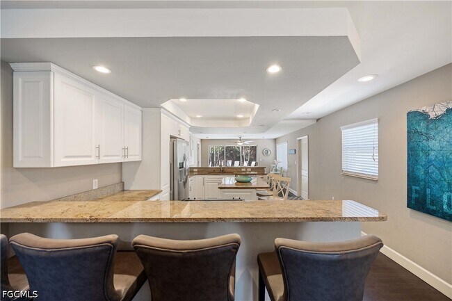 Building Photo - 856 104th Ave N