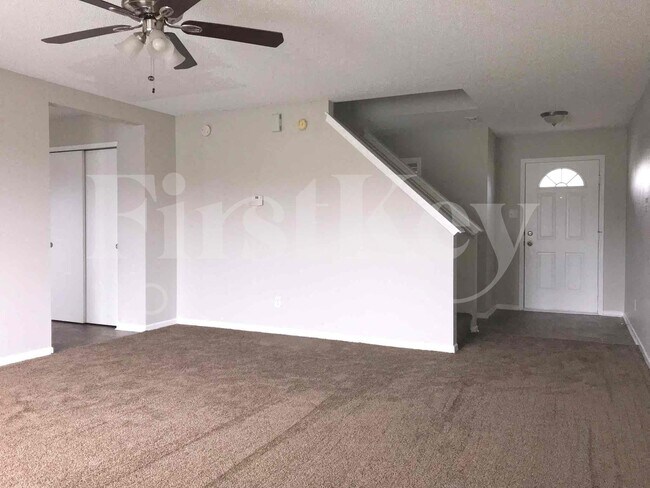 Building Photo - 1749 Blue Grass Pkwy