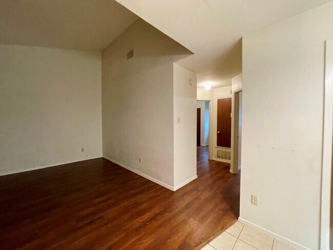 Building Photo - 4508 Dorsett Oaks Cir