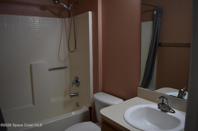 Building Photo - 2749 Freehold Ave SE