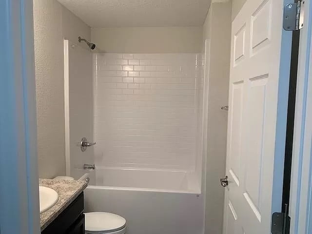 Building Photo - 1 BEDROOM FOR RENT: Private Bedroom W/ Sha...