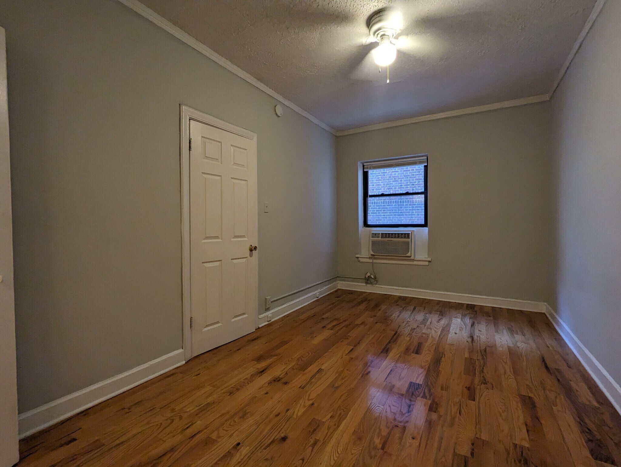 Building Photo - 536 W Arlington Pl