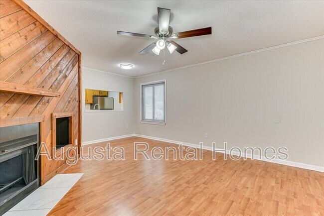 Building Photo - 208 W Buena Vista Ave