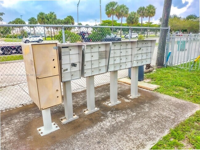 Building Photo - 17101 NW 57th Ave