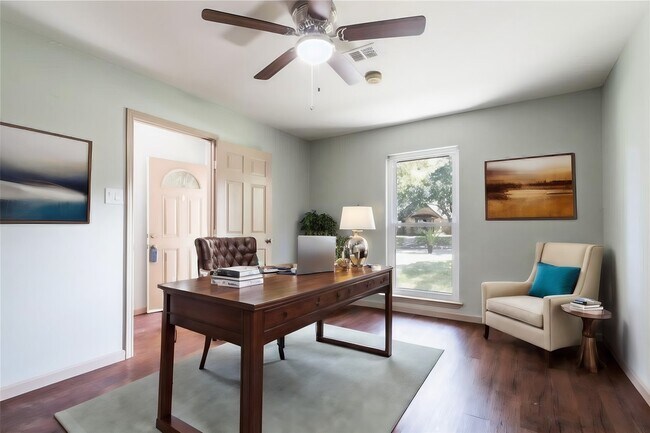 Building Photo - 5402 Sheraton Oaks Dr