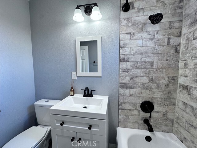 Building Photo - 8682 Camel Cir