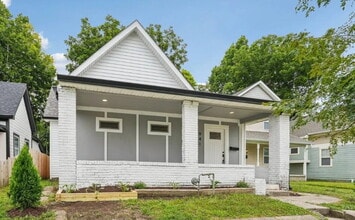 Building Photo - Close to the City, Easy to Call Home