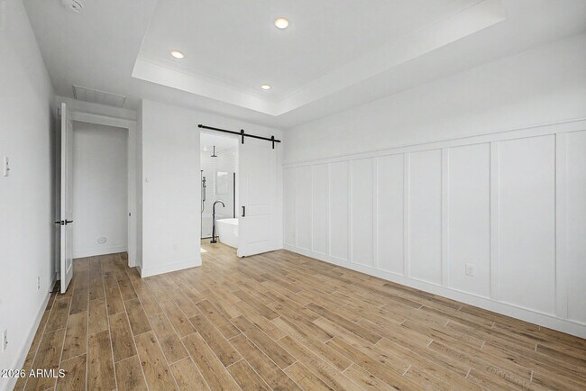 Building Photo - 1131 E Yellowstone Pl
