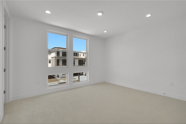 Building Photo - 168 Creation