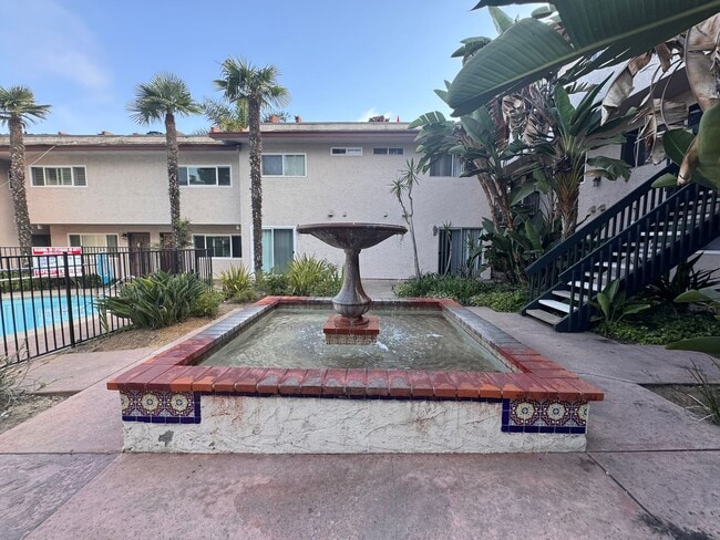 Building Photo - Coastal Condo for Rent in Del Mar – Beachside Living at Its Best