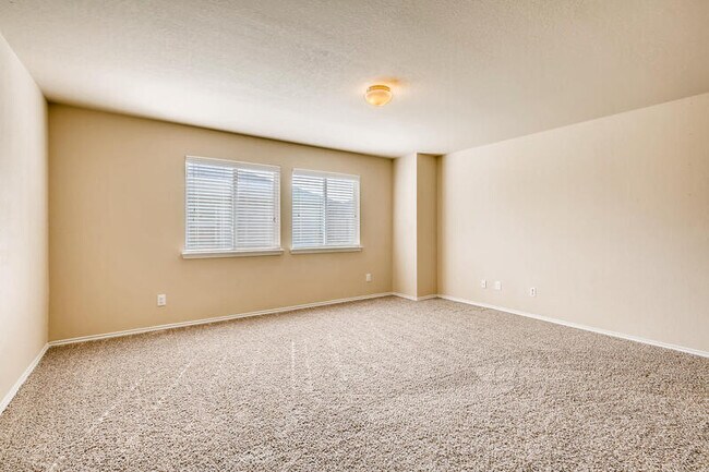 Building Photo - 2940 Mistywood Ln