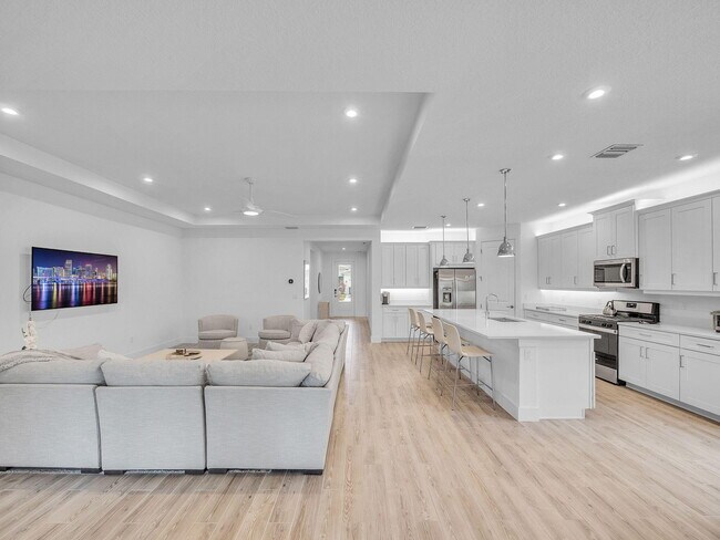 Building Photo - 11724 SW Aquila Wy