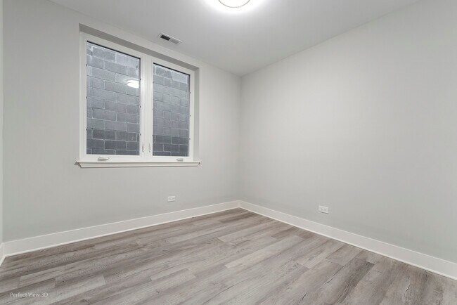 Building Photo - 1241 S Fairfield Ave