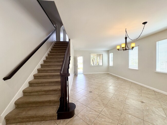 Building Photo - 6071 Paseo Pradera