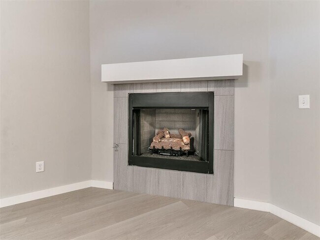 Building Photo - 8325 NW 163rd Ter