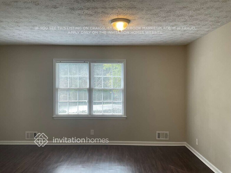 Building Photo - 1330 Timbercrest Ct