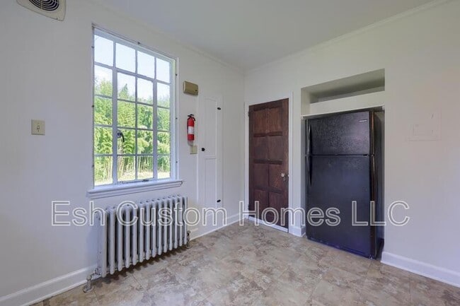 Building Photo - 3 Safe Harbor Village