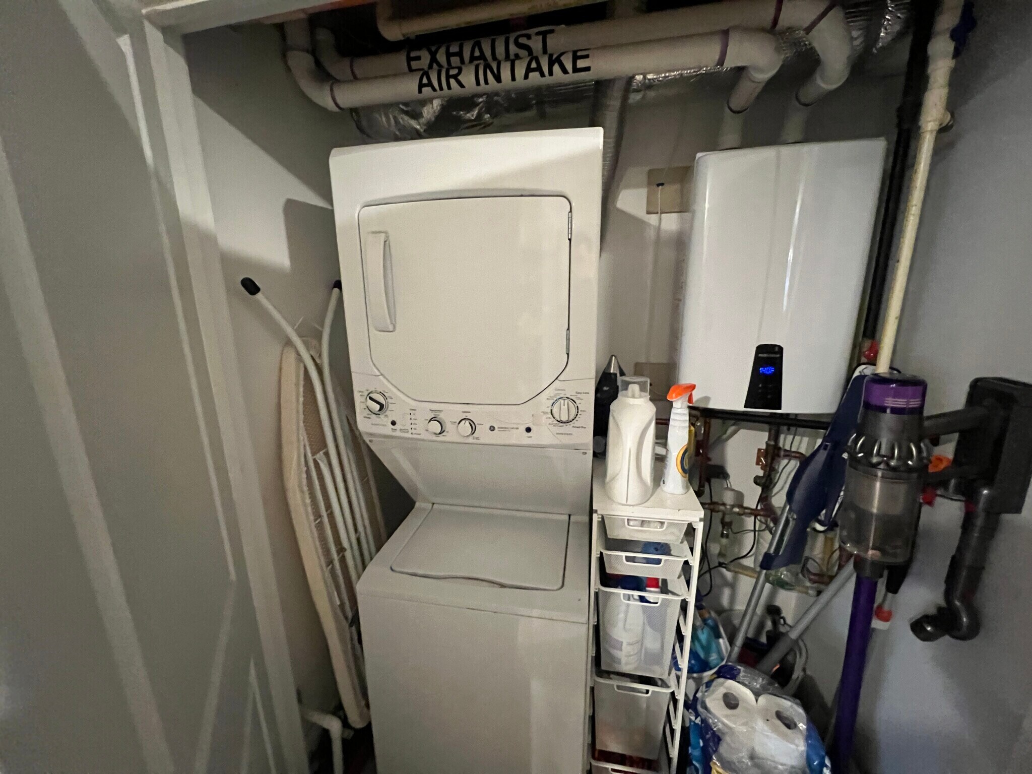 Building Photo - 118 Holland St