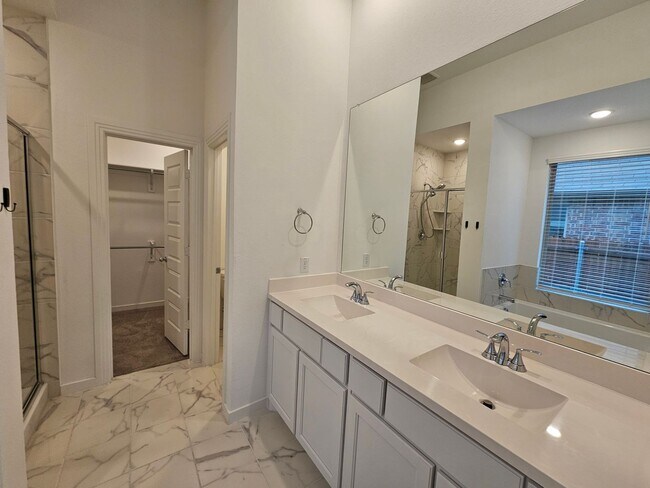 Building Photo - Available now ready for immediate move in  Heartland, TX