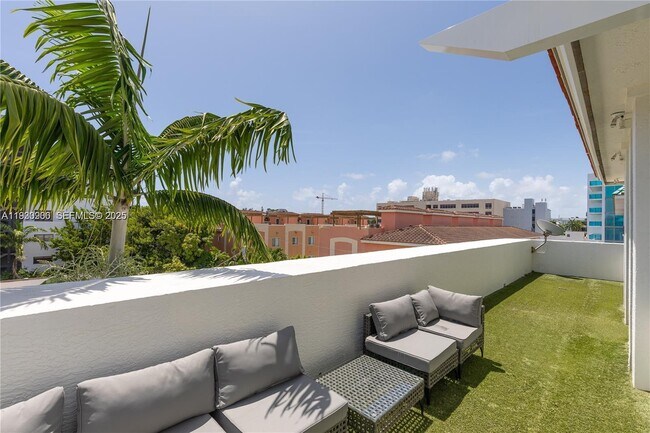 Building Photo - 1150 98th St