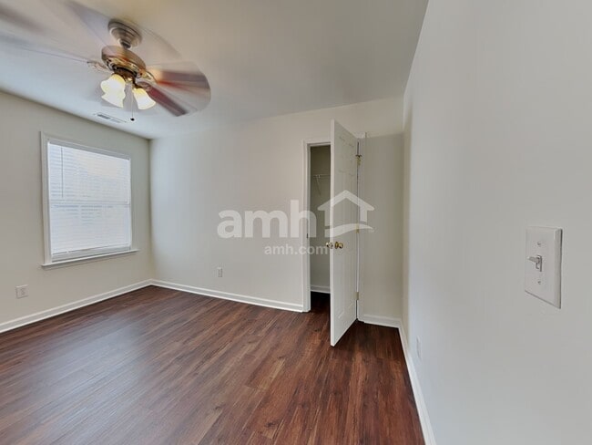 Building Photo - 5716 Keowee Way