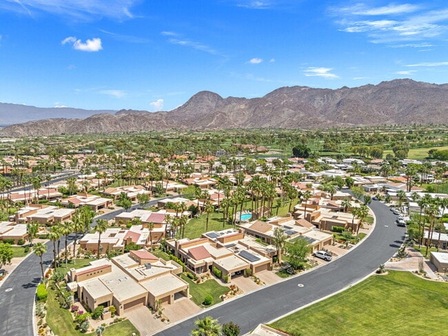 Building Photo - 73416 Mariposa Dr