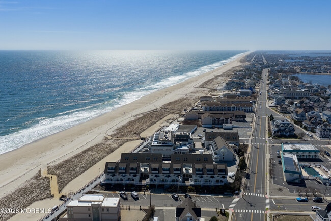 Building Photo - 900 Ocean Ave