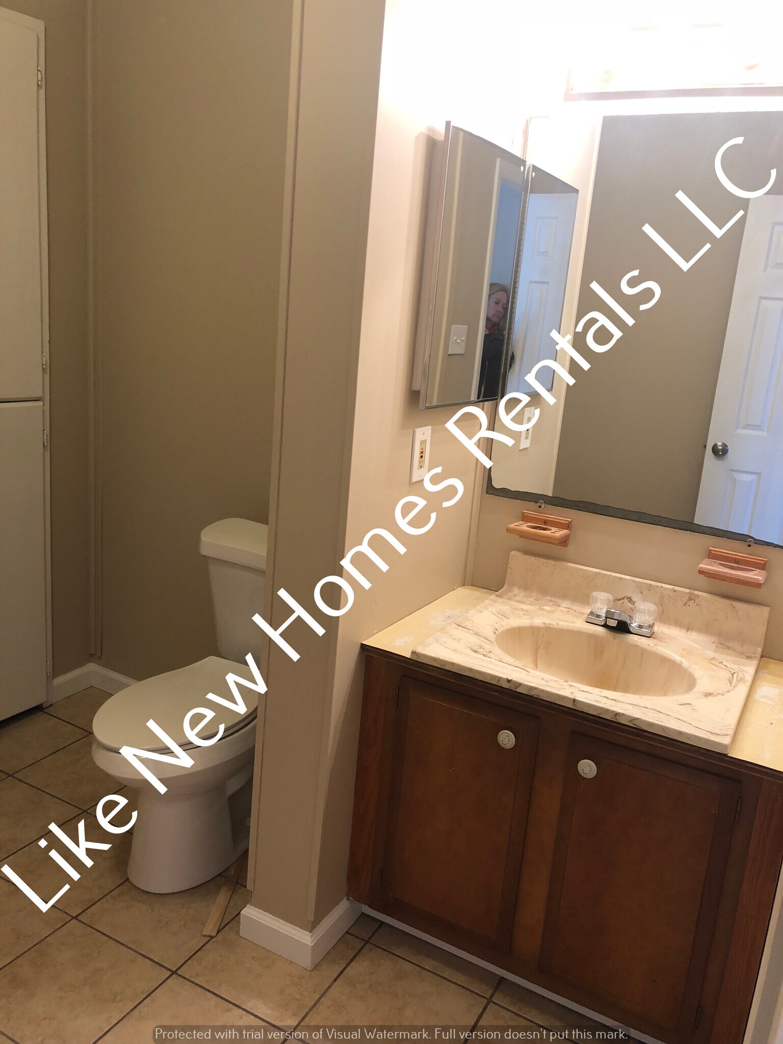 Building Photo - 3273 Berent St