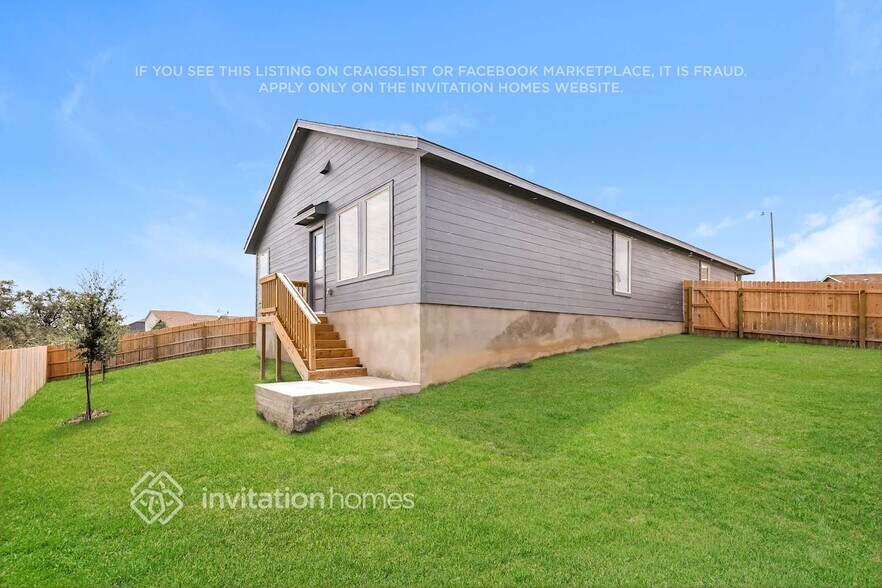 Building Photo - 3402 Perlach Dr
