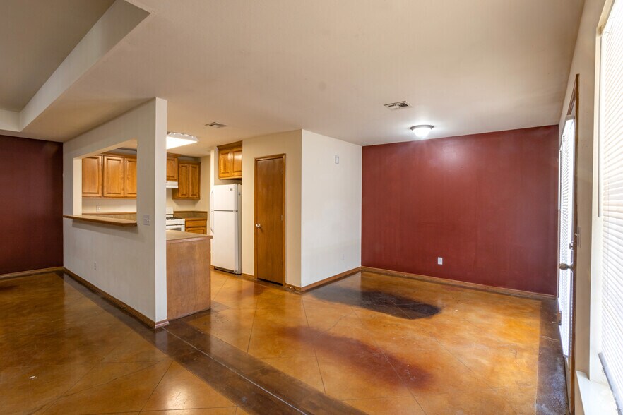 Waters Edge Duplexes 2025 E Lone Wolf Ave Stillwater OK 74075