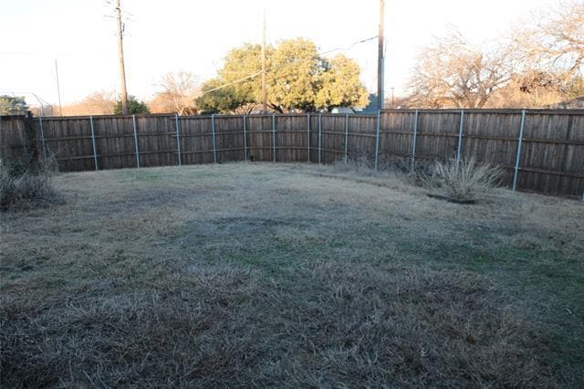 Building Photo - 1701 Midcrest Dr