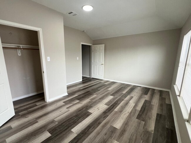 Building Photo - 6319 Sunlit Orchard Dr