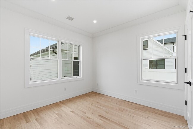 Building Photo - 42 Alice Ct